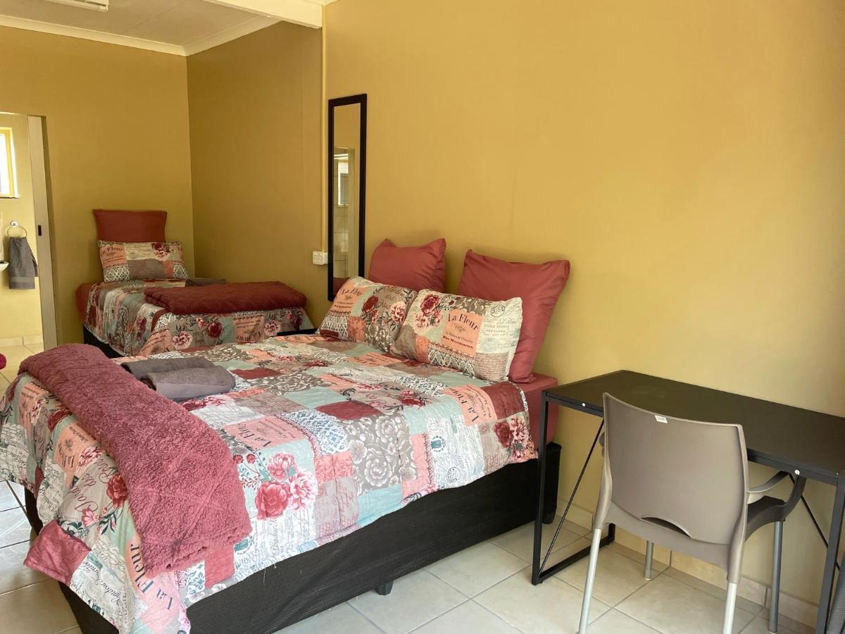 4 On Sirius Hotel Polokwane Ngoại thất bức ảnh